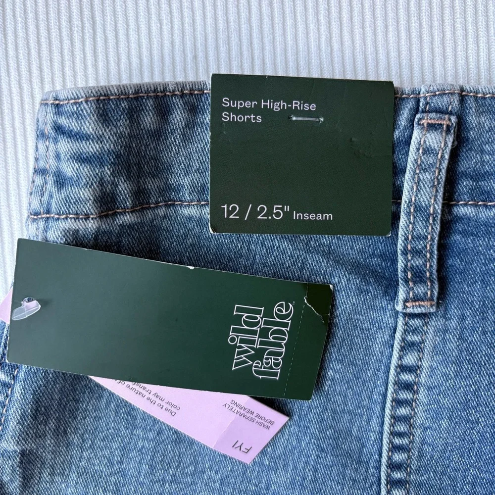 Wild Fable Super High-Rise Jean Shorts Medium Wash No Pockets